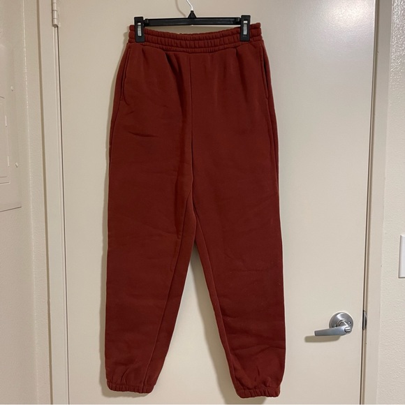 Simply Blessed Women’s Burnt Red Sweatpants Size M (New Without Tags) - Picture 1 of 2
